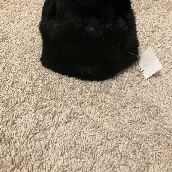 J.CREw TOSCANA SHEARLING HAT. SIZE: s-m. COLOR: black. ITEM # b7793. - Picture 2 of 6